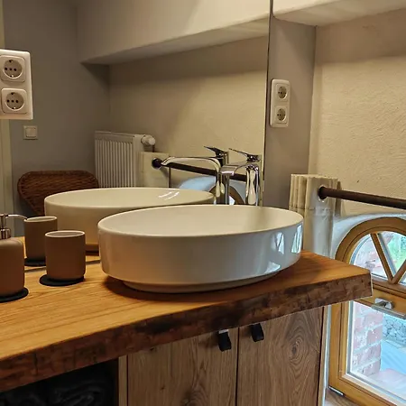 Wellness-apartment Mit Eigener Sauna Und Whirlpool - Fuer Kurzentschlossene