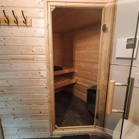 Wellness-apartment Mit Eigener Sauna Und Whirlpool - Fuer Kurzentschlossene Großharthau